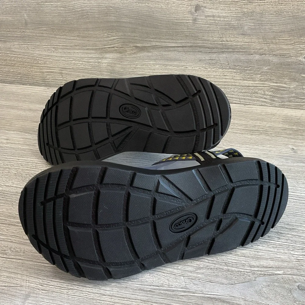 Chaco Z/Cloud Men's Banded Black Yellow Sandals Outdoor Trail Walks Size 9 NEW